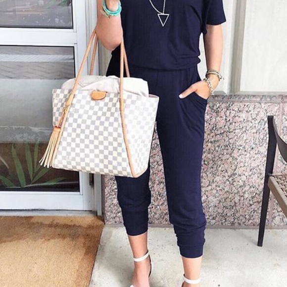 Adorable black jumpsuit - Picture 4 of 5